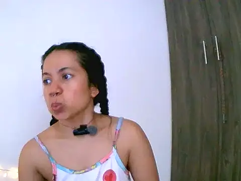 chiarafus0 online show from October 17, 2025, 12:40 pm