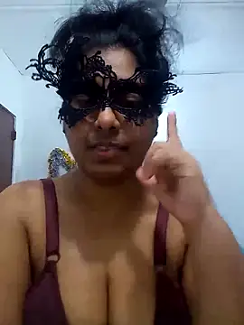 Snapshot of Expose_Queen chatting on May 6, 2026, 5:50 pm Expose Queen online show from May 6, 2026, 5:50 pm