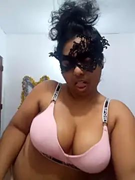 Snapshot of Expose_Queen chatting on May 15, 2026, 5:00 pm Expose Queen online show from May 15, 2026, 5:00 pm