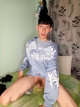 heyy noah11 online show from December 15, 2025, 4:51 am