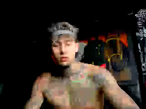 Molotov Explosive online show from October 19, 2025, 8:33 pm