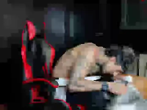 Molotov Explosive online show from November 21, 2025, 9:36 pm