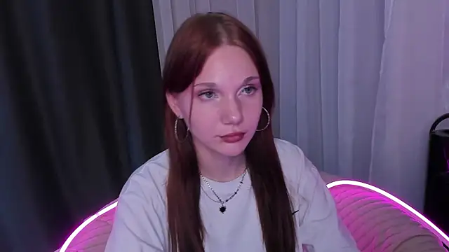 MargoViento online show from October 14, 2025, 9:25 pm