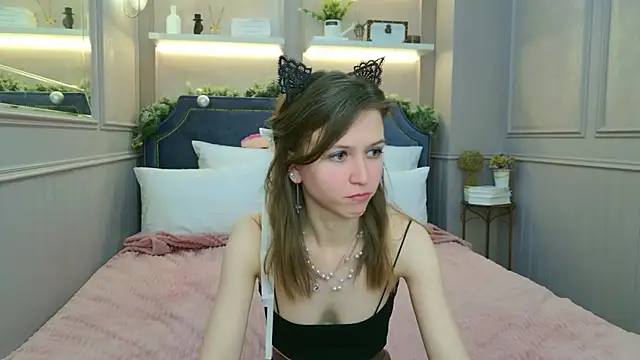 Snapshot of Kara_Kirby chatting on January 10, 2026, 6:03 pm Kara Kirby online show from January 10, 2026, 6:03 pm