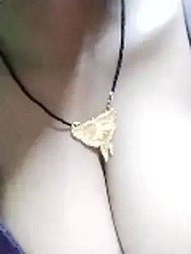 kiara-simmi online show from October 26, 2025, 7:42 am