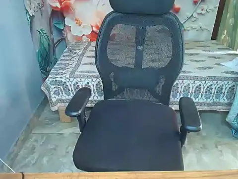 Snapshot of hii_tanisha chatting on March 15, 2026, 5:14 am hii tanisha online show from March 15, 2026, 5:14 am