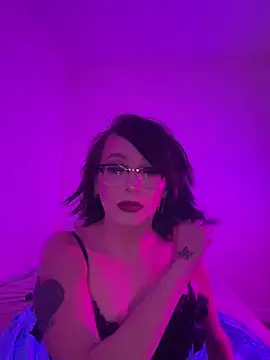 MiniMonroe online show from October 12, 2025, 1:56 pm