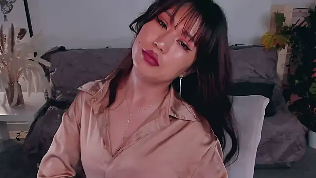 Erika Kim online show from July 13, 2026, 6:56 am