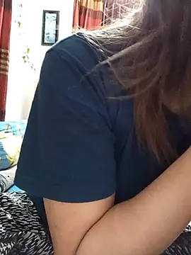 Tanha18 online show from April 9, 2026, 12:44 pm