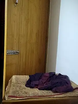 Tanha18 online show from December 18, 2025, 8:08 am