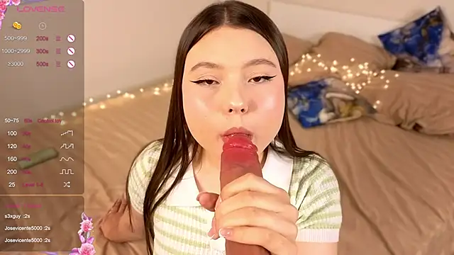 Nancy Wall online show from October 14, 2025, 10:09 pm