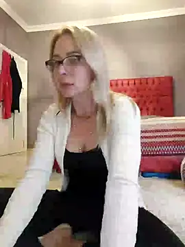 ElenabonyX online show from February 18, 2026, 5:09 pm