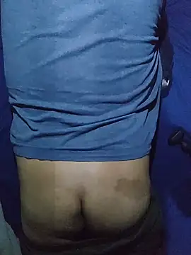 Snapshot of axel-spr chatting on October 29, 2025, 5:17 am axel-spr online show from October 29, 2025, 5:17 am