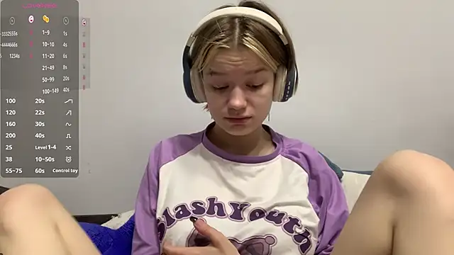 LorRebak online show from November 18, 2025, 11:57 am