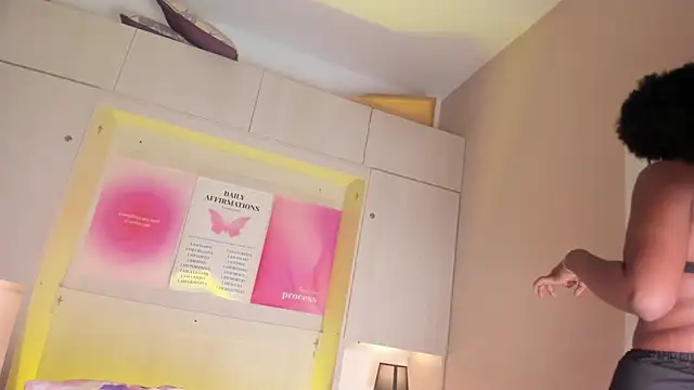 MaraBaker online show from February 24, 2026, 12:06 pm