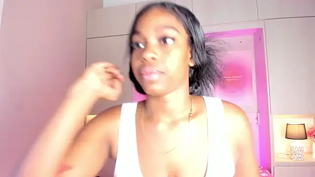 MaraBaker online show from November 29, 2025, 12:27 pm