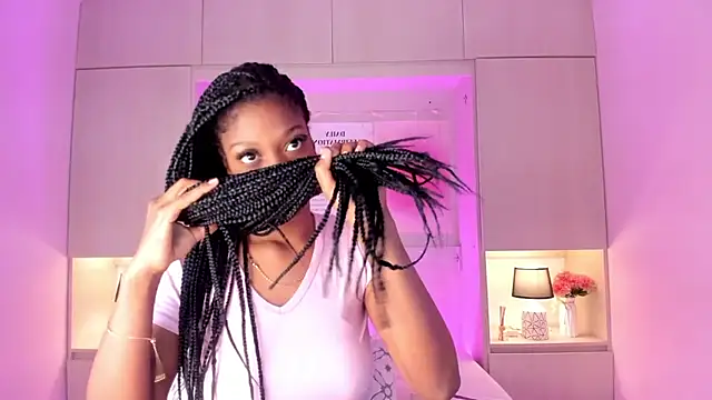 MaraBaker online show from October 23, 2025, 12:15 pm