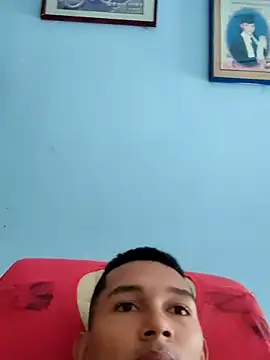 Snapshot of Rayangiss chatting on November 18, 2025, 3:37 pm Rayangiss online show from November 18, 2025, 3:37 pm