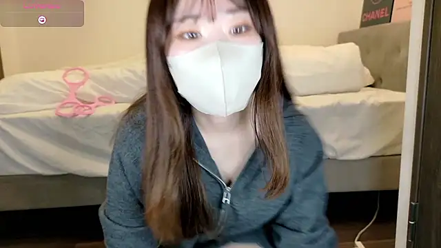 Snapshot of yura_ra_ra chatting on May 7, 2026, 7:34 am yura ra ra online show from May 7, 2026, 7:34 am