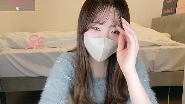 Snapshot of yura_ra_ra chatting on May 8, 2026, 1:15 pm yura ra ra online show from May 8, 2026, 1:15 pm