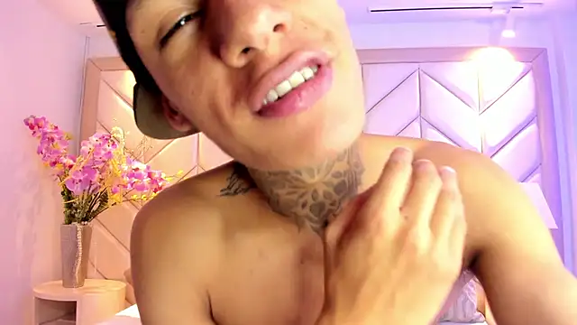 GaelCarter online show from November 11, 2025, 4:07 am