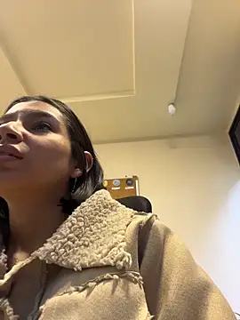 AlyssaRay online show from February 15, 2026, 4:28 pm