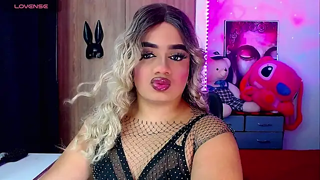 Sofiabigcock22 online show from October 16, 2025, 11:18 am