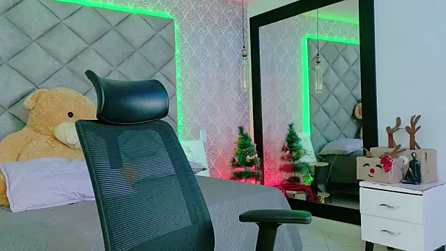 CARO ADAMS1 online show from January 11, 2026, 12:12 pm