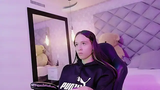 CARO ADAMS1 online show from November 27, 2025, 11:54 am