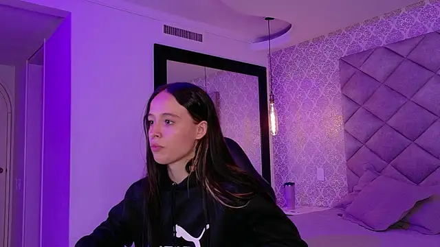 CARO ADAMS1 online show from November 29, 2025, 11:43 am