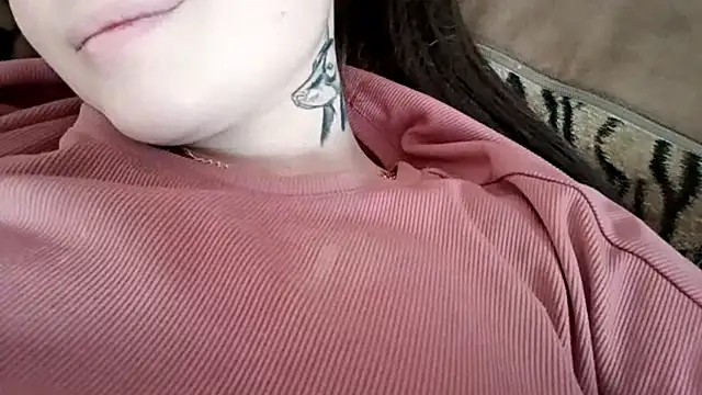 FrostNymph online show from October 18, 2025, 7:43 am