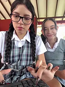 l0lita sweet online show from February 10, 2026, 4:17 pm