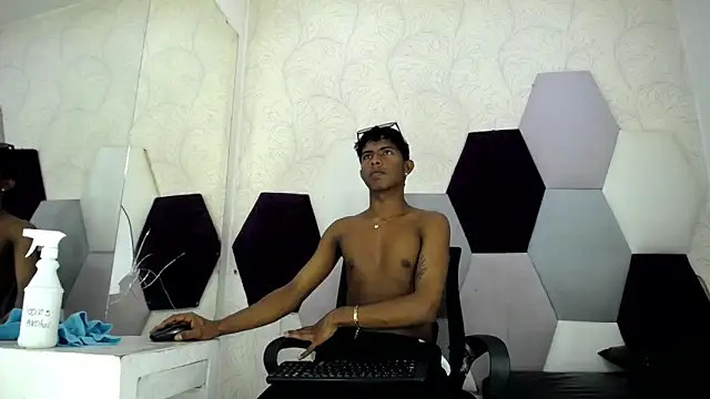 Mick storm online show from February 26, 2026, 7:36 pm