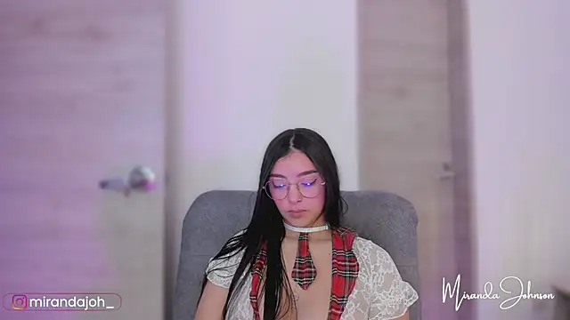 MirandaJohnson  online show from October 31, 2025, 12:13 pm