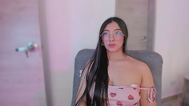 MirandaJohnson  online show from October 21, 2025, 12:15 pm