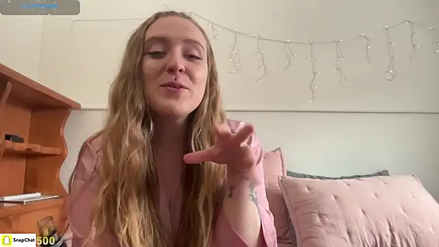 Pattyworld69 online show from April 9, 2026, 9:32 pm