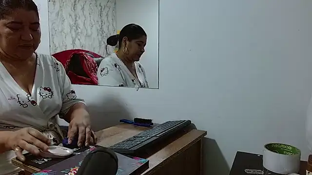  Danna Milf  online show from November 27, 2025, 12:38 pm