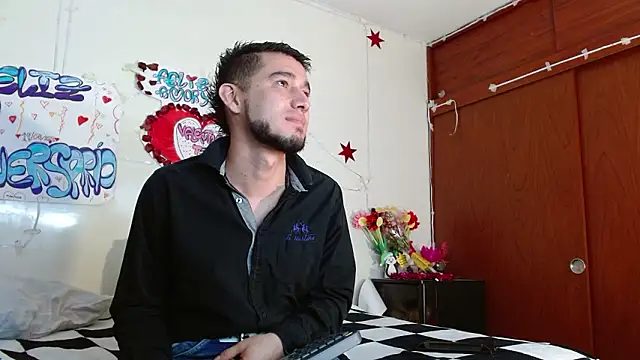 Snapshot of picante70_ chatting on March 2, 2026, 11:28 am picante70 online show from March 2, 2026, 11:28 am