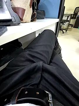 crawlerdrill online show from November 3, 2025, 12:42 pm