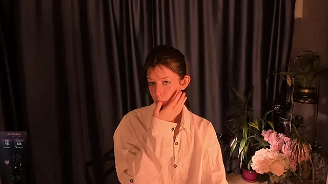 Soundless-Voice online show from October 12, 2025, 12:39 pm