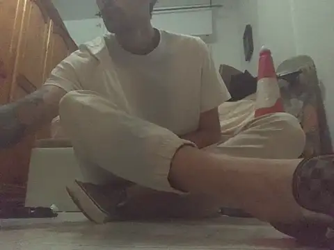 lucky1661 online show from November 5, 2025, 12:25 am