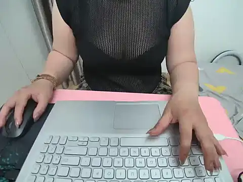 Hanna Mina online show from January 14, 2026, 2:09 pm