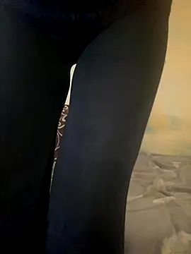 Snapshot of KittieCreme chatting on November 24, 2025, 7:30 am KittieCreme online show from November 24, 2025, 7:30 am