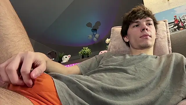 Jeremy1Scott online show from January 18, 2026, 11:30 pm