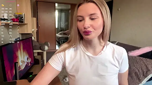 VictoriaMystery online show from November 22, 2025, 11:42 am