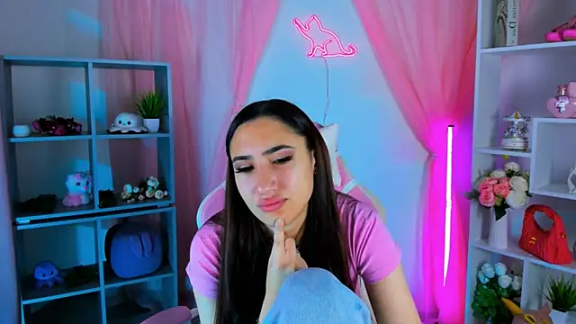 RebeckaThornton online show from November 12, 2025, 9:24 am