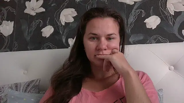 GiaaCaranggi online show from October 15, 2025, 5:06 am