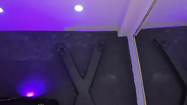 SweetDevil777  online show from January 15, 2026, 10:35 pm