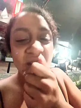 lacrespa24 online show from November 30, 2025, 9:43 am