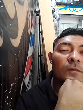 sexyandres 23 online show from October 17, 2025, 3:47 pm